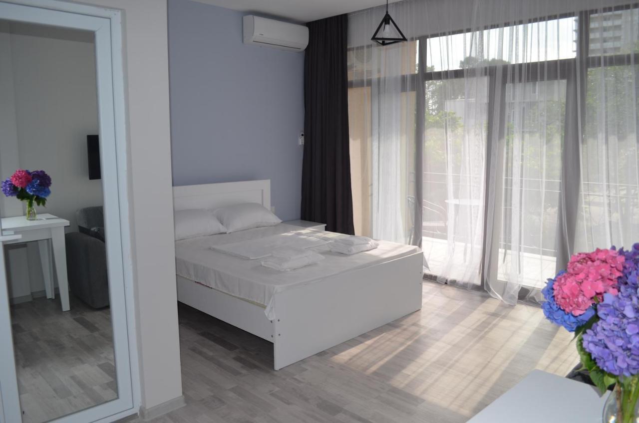 Guest House Madonna Kobuleti Exteriér fotografie